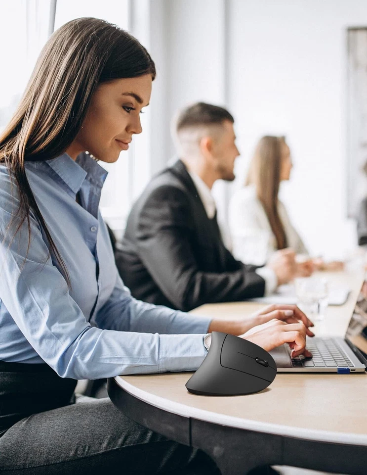 TeckNet M012 2000DPI Wireless Vertical Ergonomic Optical Mouse - Image 3 of 4