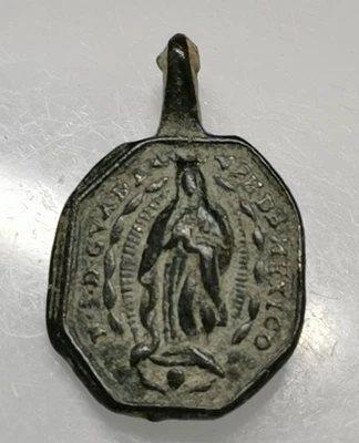 MEDALLA OCHAVADA BRONCE - N. S. DE GUADALUPE DE MÉXICO (S. XVIII.) - Imagen 1 de 4