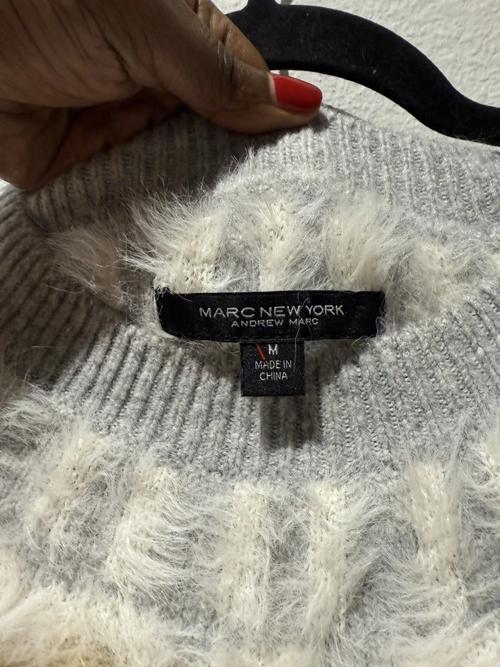 Suéter Marc New York Andrew Marc Gris Piel Talla Mediana Suave Ropa de Cabina Foto 3 de 4