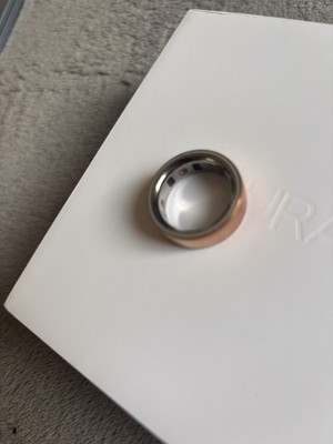 Oura Ring Gen 4, Größe 8, Rose Gold, Defekt