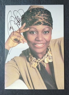 17731 Liz Mitchell Autogrammkarte original signiert
