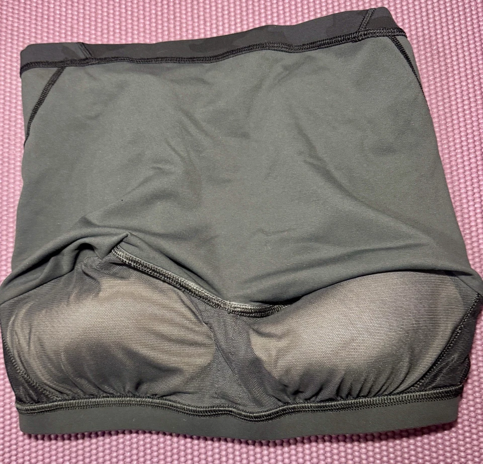 Sujetador deportivo Lululemon talla 4 camuflaje elástico, Foto 3 de 3