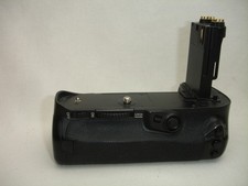 VELLO Vertical Battery Grip for Canon 7D Mark II Requires Battery