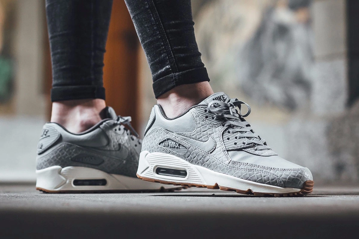 Women's 'air max 90 wolf grey top