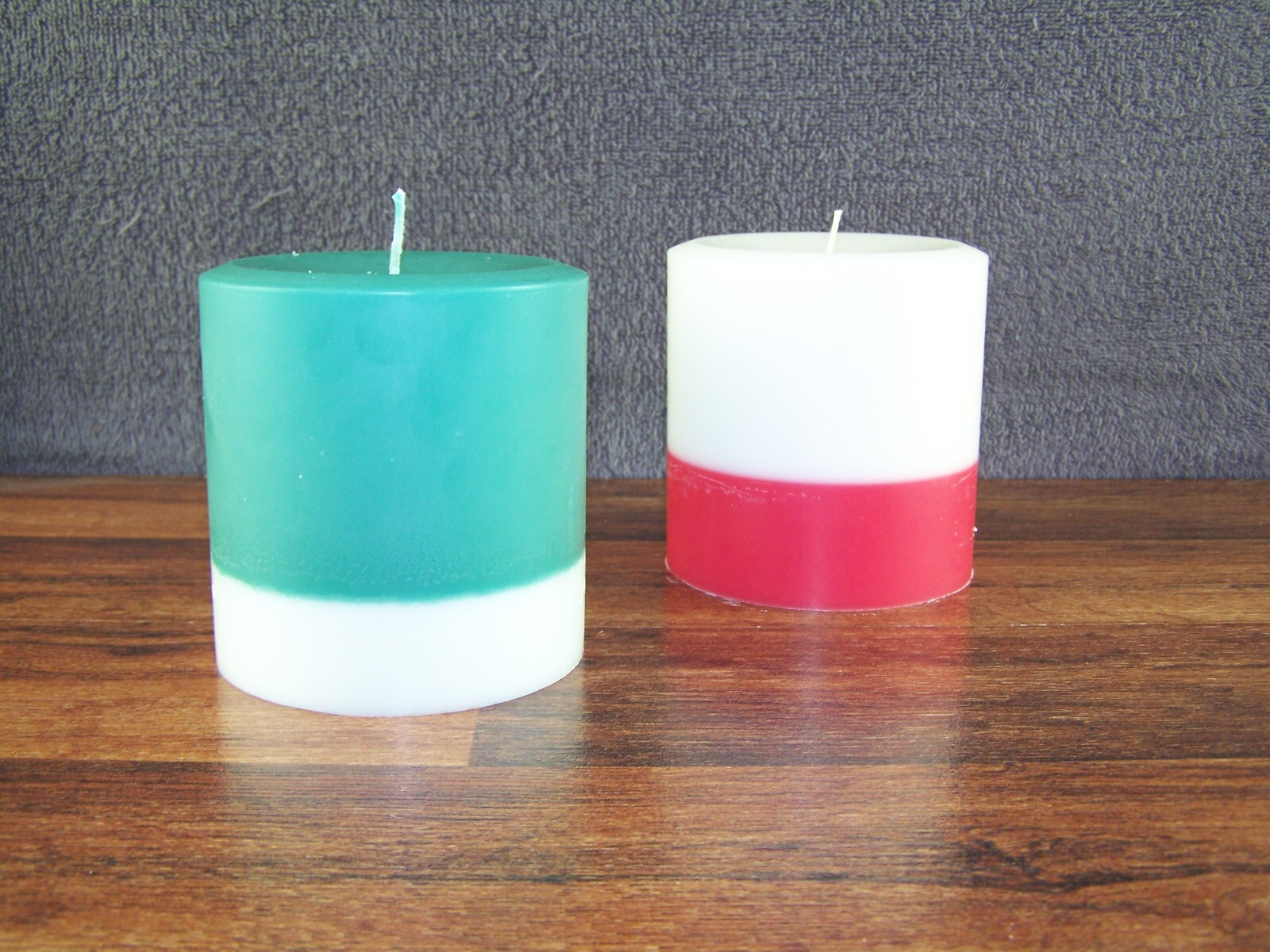 Pair of 4" round cylinder pillar candles.