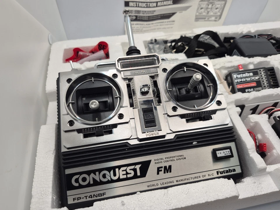 Sistema de radio control proporcional digital Futaba vintage Conquest FM FP-4NBF Foto 3 de 4