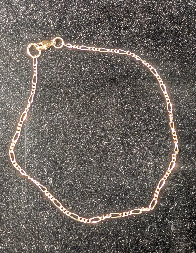 mens 14k gold figaro bracelet. 7inches - Image 2 of 3