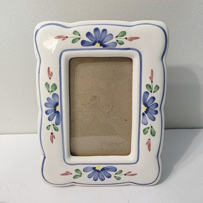 Vtg Ceramic Blue White Floral Scallop Photo Picture Frame Cottage Country Decor