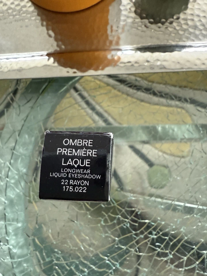 Sombra de ojos líquida CHANEL Ombre Premiere Laque, 22 rayones Foto 2 de 4