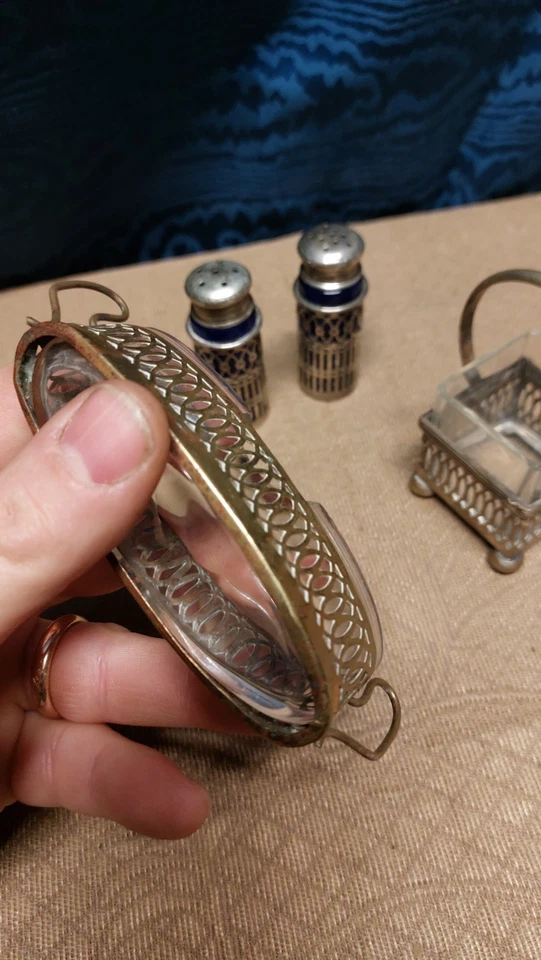 Antichi Accessori Da Tavola Sale Pepe E Piccole Ciotoline Bagno Argento 1800 - Immagine 4 di 4