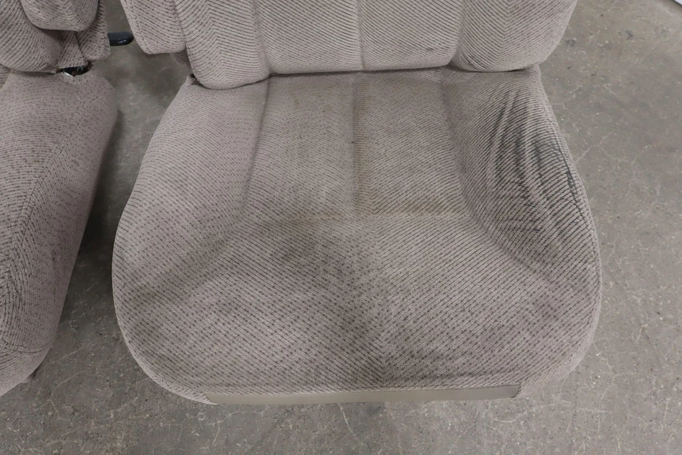 92-98 Chevy Tahoe GMC Yukon 2-Door GMT400 Cloth Seat Set / Center Console - Image 4 of 4