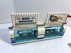 LEGO Racers: Brick Street Customs 8154 (2008) - Retired.