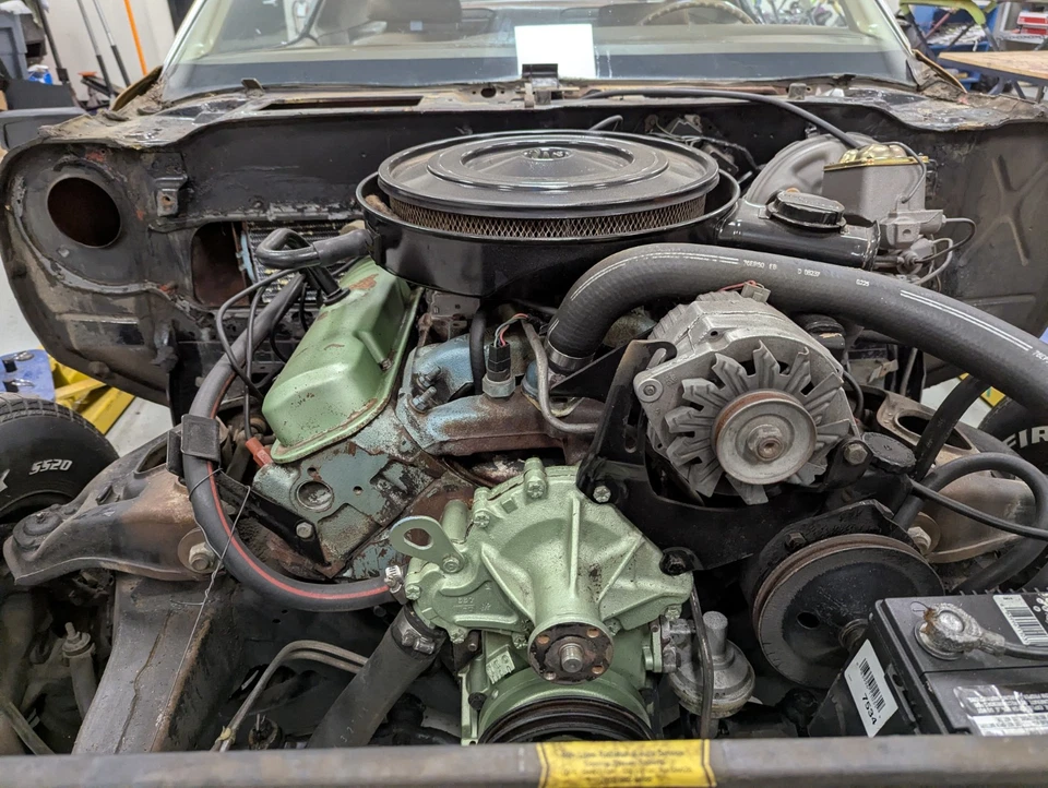 Motor Pontiac 350 - Imagem 2 de 4