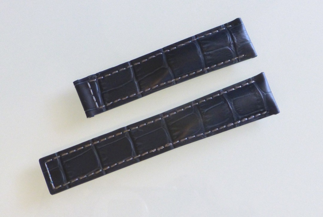 TAG Heuserのバンド 22mm ROYAL BLUE Color Grey-Stitchjing Alligator-Style Band