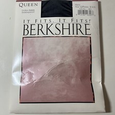 Berkshire Queen Petite Ultra Sheer Sandal Foot Pantyhose Navy Style 4413 NOS