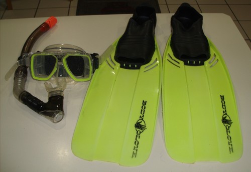 Body Glove Neon Green/Yellow Snorkel Set. Flipper Size Men’s 8-10 US / 42-44 EU. - Picture 2 of 4