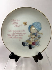 HOLLY HOBBIE Lasting Memories  Blue Bonnet Plate What Is A Little Girl  6 Inch