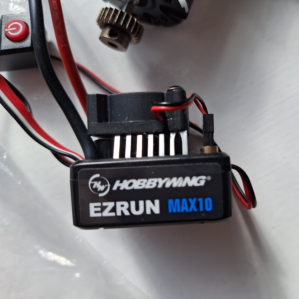 Combo Moteur Brushless Hobbywing Quicrun 10BL120 G2 + Moteur 3652 SL G2 3250KV - Pour Voiture RC 1:10