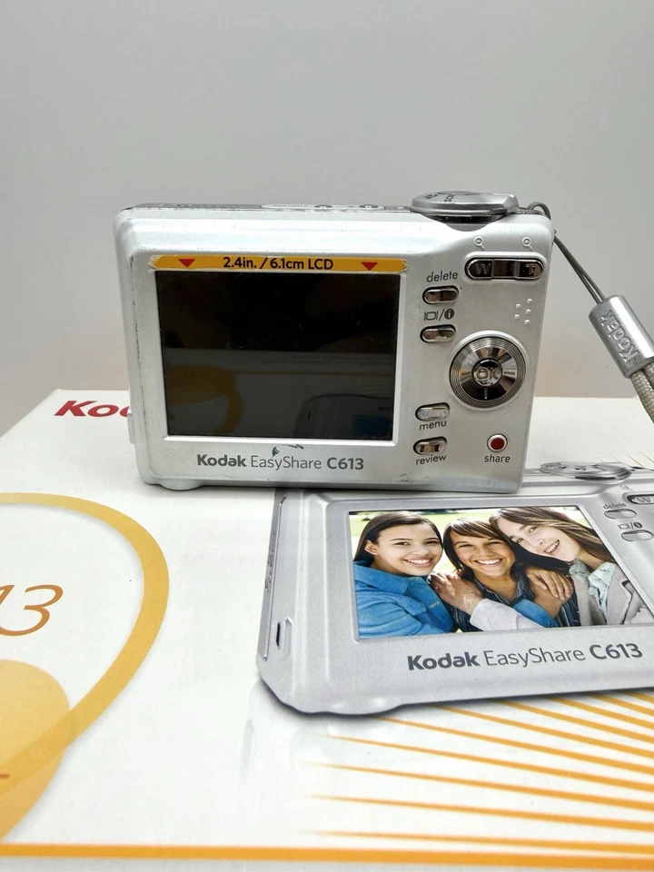 Kodak EasyShare C613 6.2MP Digital Camera - Silver With SD Card Tested - Image 4 of 4