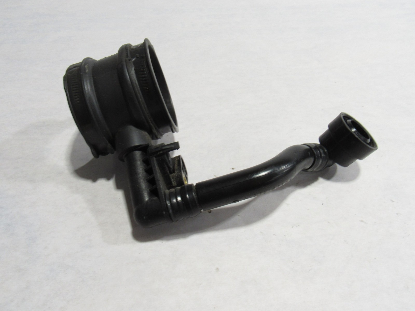 18-21 Aston Martin Vantage 2019 Left Engine Vent Oil Separator Pipe Hose Line :O
