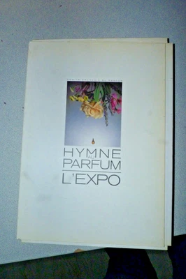 Hymne au Parfum l'expo livre - Photo 1/4