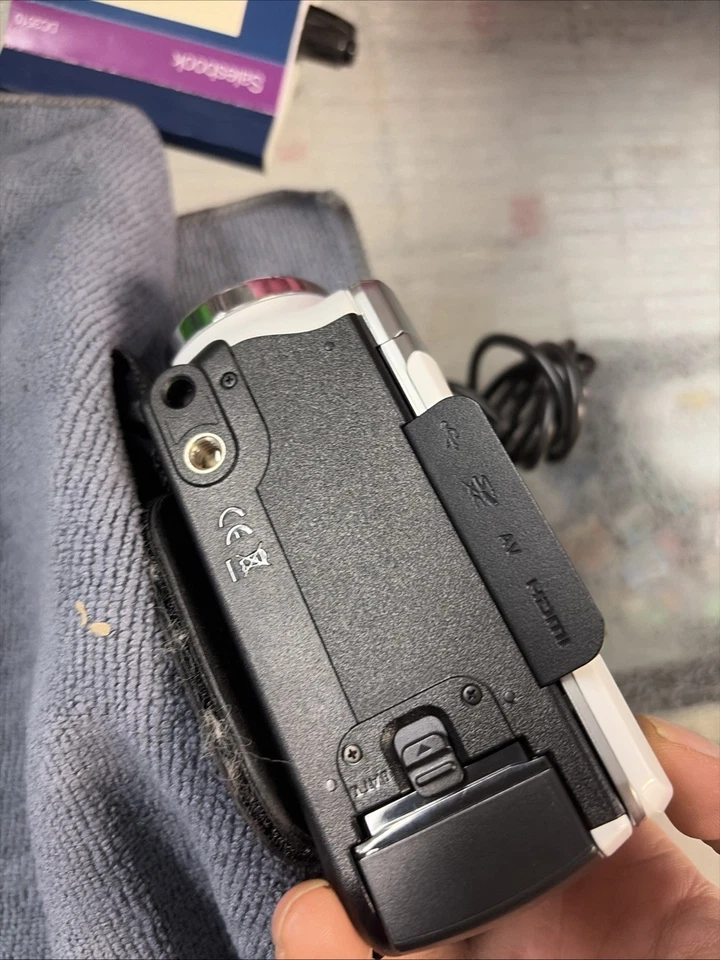 Samsung HMX-F90 Camcorder HDMI Output 52x Optical Zoom HD With USB Charger - Image 4 of 4