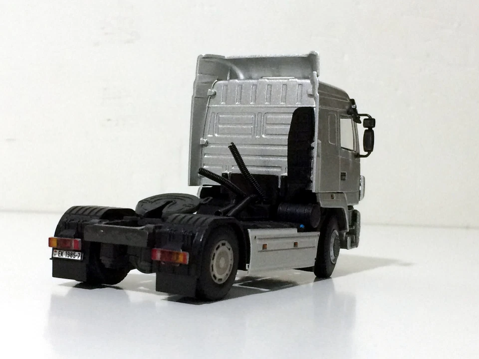 MAZ 5440 4x2 en plata, modelos de camiones WSI 04-1121 - Imagen 2 de 4