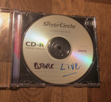 Listen: BJORK live ULTRA RARE BELGIAN RADIO ARCHIVE (I25)