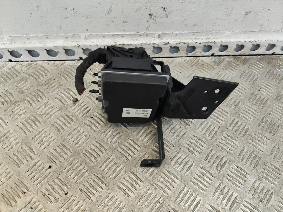 BOMBA/MODULADOR/UNIDAD DE CONTROL ABS AUDI A1 1.2 GASOLINA 2010-2015 Foto 2 de 4