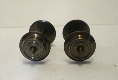 2 x Vintage Fleischmann HO 7mm unisolierte Metallräder auf Achse (BR3) #16