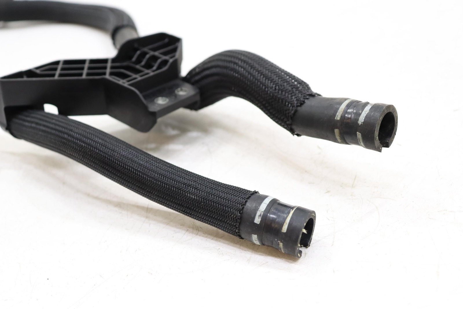 2017 -2024 MASERATI QUATTROPORTE AWD 3.0L ENGINE RADIATOR WATER COOLANT HOSE OEM