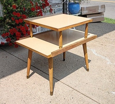 Vintage 2 Tier MCM Mid Century Blond Woodgrain Laminate End Side Step Lamp Table