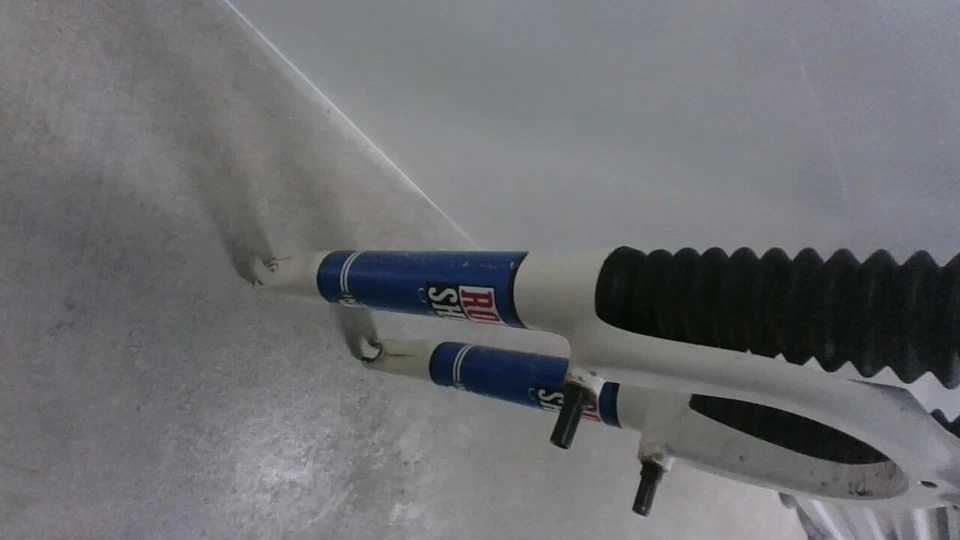 Indy ROCKSHOX  26" - Image 3 of 4