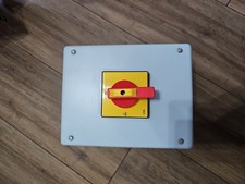 TP&N Metal Enclosed Isolator 125A. New Old Stock. See All The Pictures.