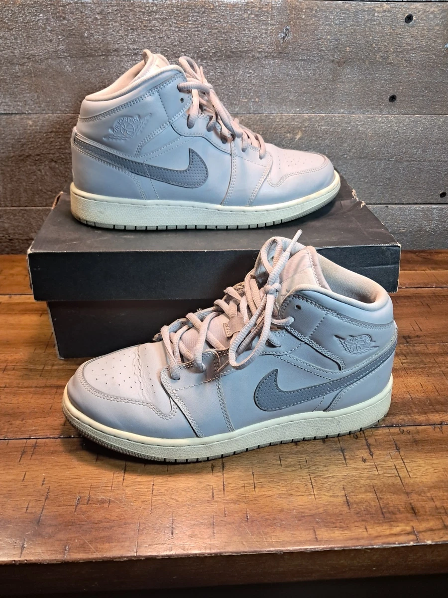 Nike Air Jordan 1 Mid Wolf Grey Men\'s Size 8.5 Basketball Shoes Retro OG‎ Size 8.5 - Air Jordan 1 Retro Mid Wolf Grey for sale online  main image 3