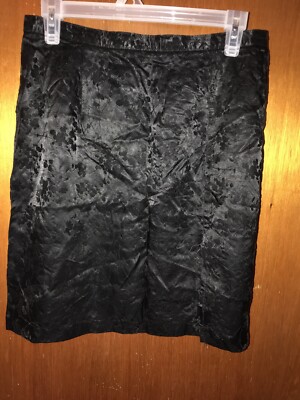 Womens Short Black Skirt By Dynamite Size 13/14 Soft Raised Design Button &Zip