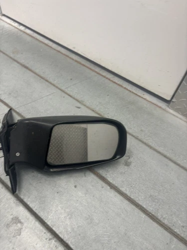 2013 to 2017 Nissan Altima Driver Side Mirror housing Cracked But Mirror Perfect