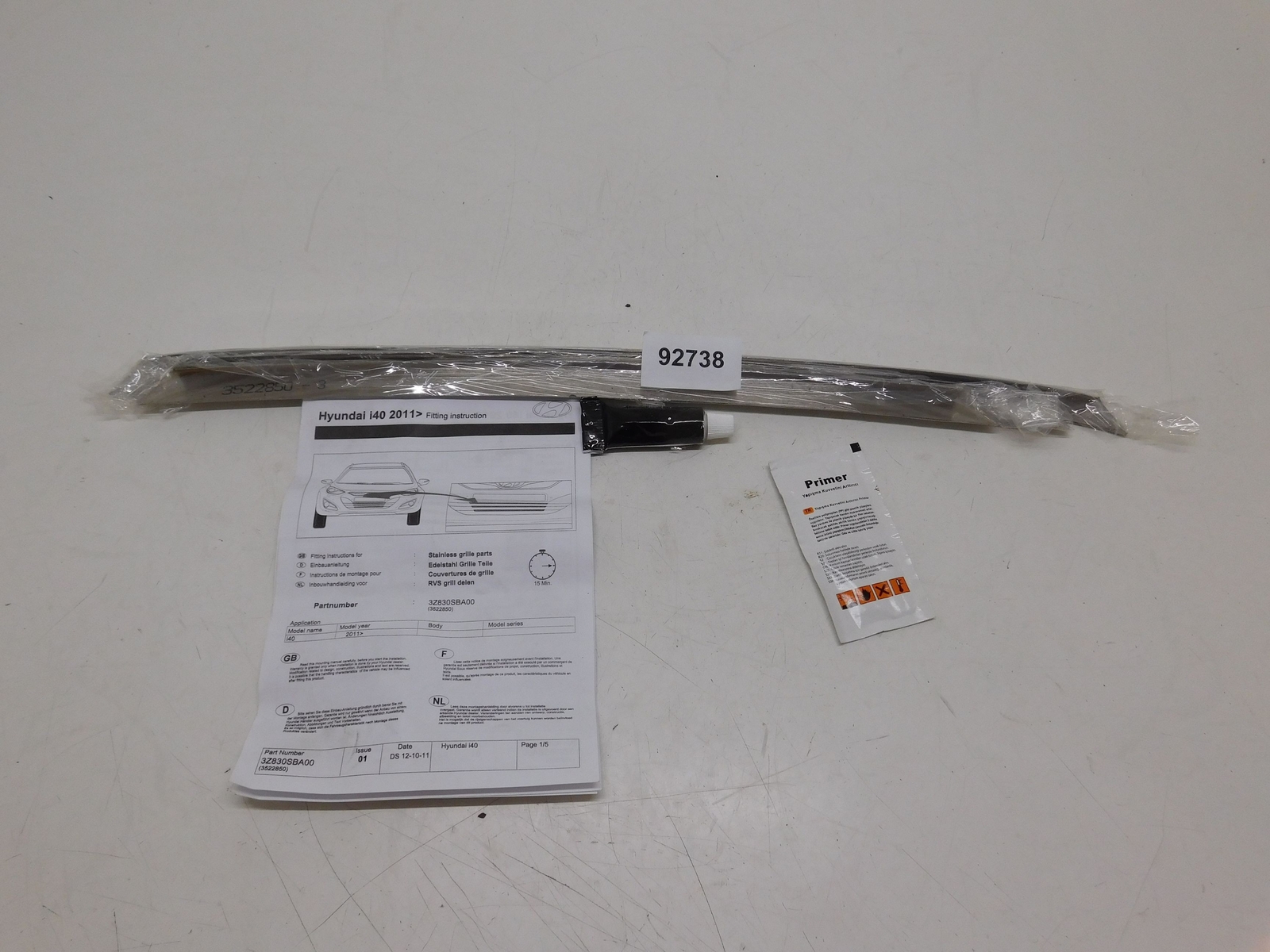 Modanatura Griglia Anteriore Cromata Centrale Per Ford Fiesta VI (2009-2012) – Equal Quality M1073