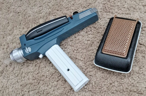 Diamond Select Star Trek TOS Original Series Phaser Communicator Prop Replica