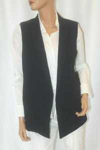 navy sleeveless blazer