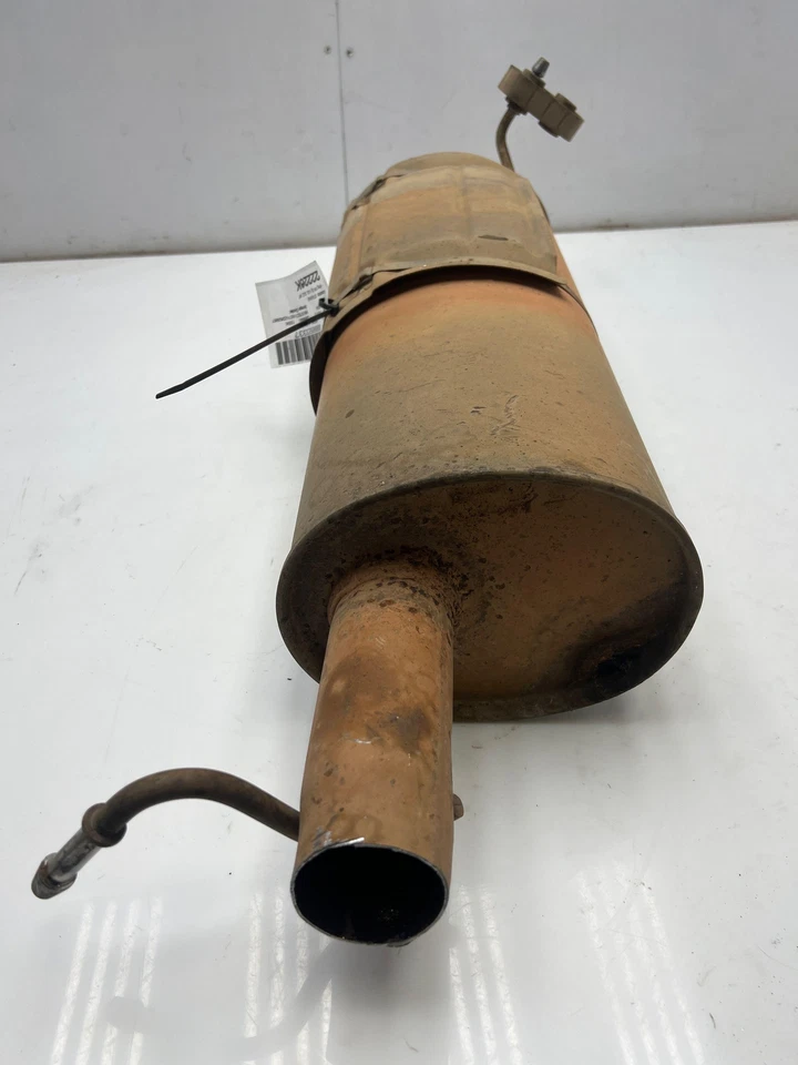 Оригинальный короткий глушитель для выхлопной системы 04–07 Chevy Silverado 1500 4,3 л с стандартной кабиной 25862736 - Изображение 4 из 4