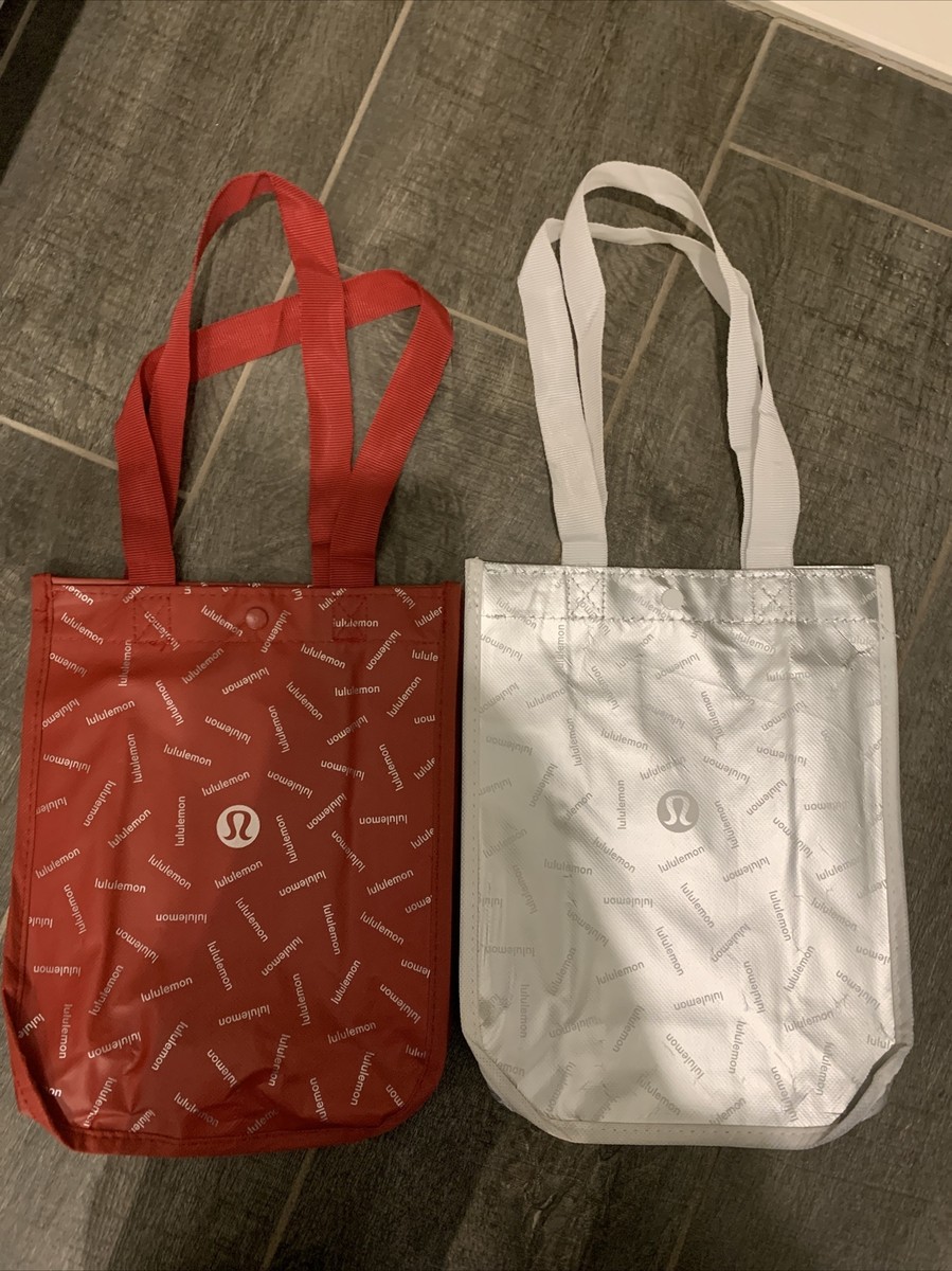 lululemon - ナージー　and casall 3点セット Double Zip Handbags | lululemon