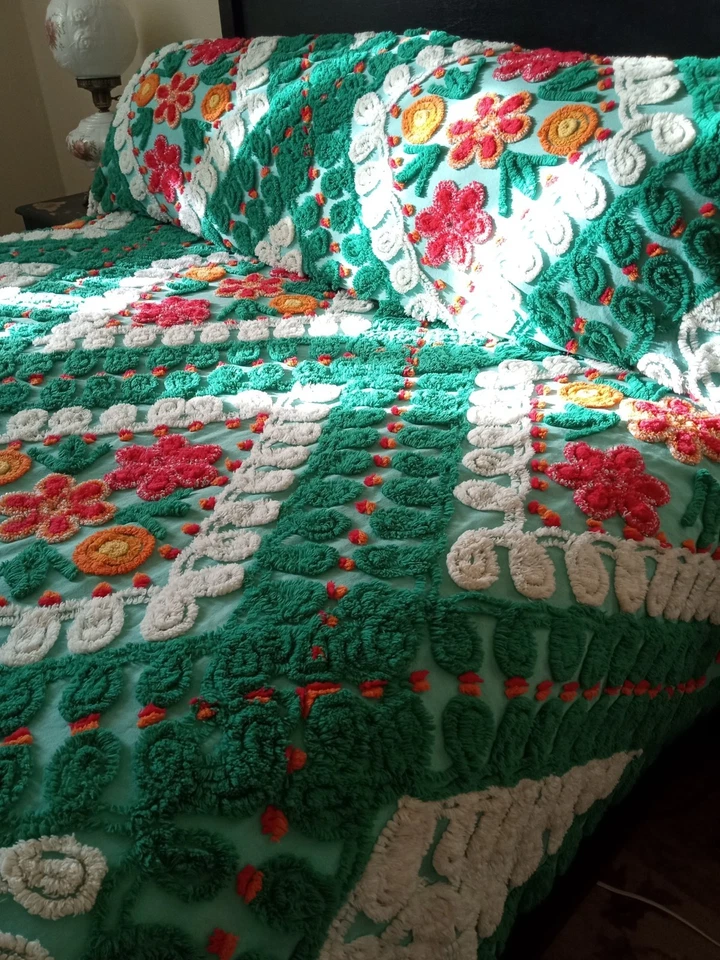 复古雪尼尔床罩大号塔夫特棉花卉绿色橙色红色复古 — 第 2/4 张图片