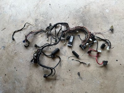08-16 YAMAHA YZF R6 MAIN ENGINE WIRING HARNESS MOTOR WIRE LOOM 13S-82590-10-00