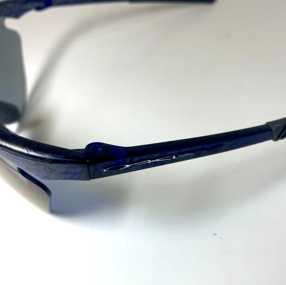 Oakley Sub Zero #4 Planet X Frame Blue Iridium Lens 05-004 - Image 2 of 4