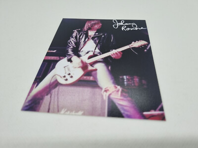 JOHNNY RAMONE / THE RAMONES Repro-Autogramm - ca. 10x13 - (019)