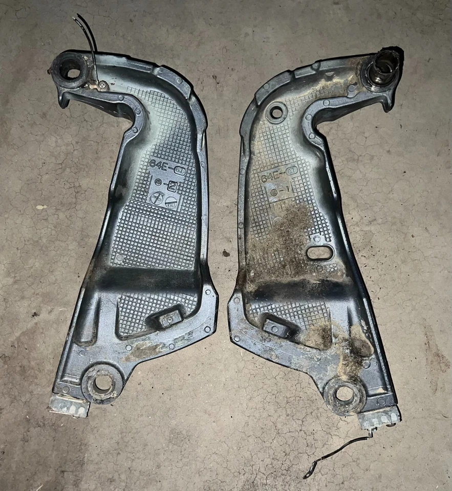 Soportes de abrazadera de 2 tiempos Yamaha 150 HP HPDI PN 64E-43111-02-8D para 1996-2001 Foto 2 de 3