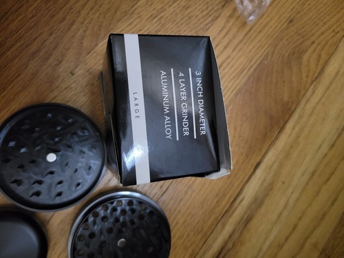 VIVAMINT Spice Grinder Large 3.0 Inch Black - Picture 6 of 8