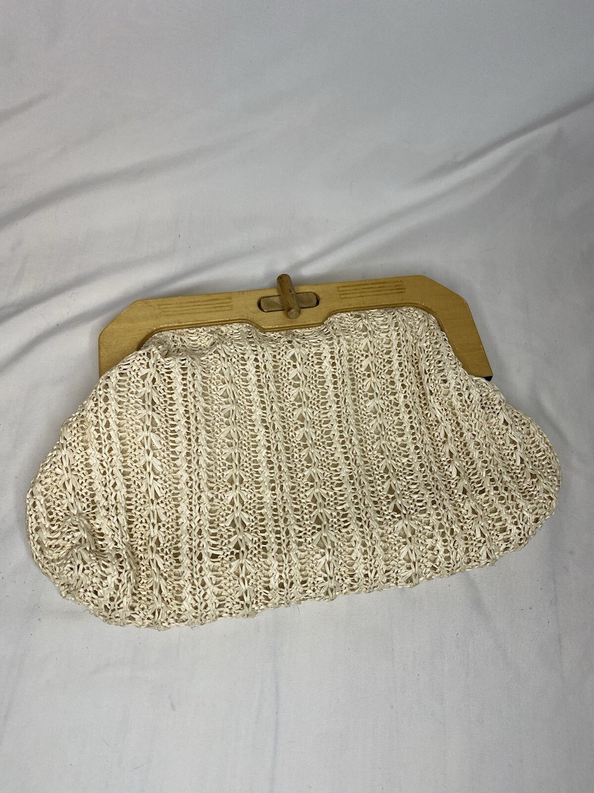 Vintage Macrame Crochet Clutch with Wooden Handle Beige Bermuda Bag Style Boho