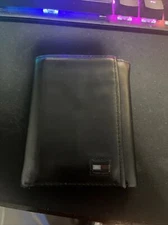 Tommy Hilfiger Men's Leather Credit Card Wallet Slim Trifold Black 31TL11X018